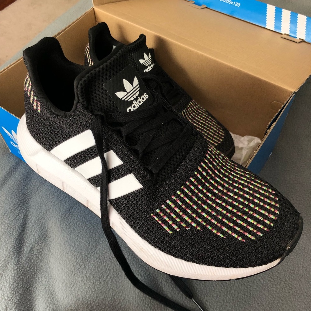 adidas swift run sneakers